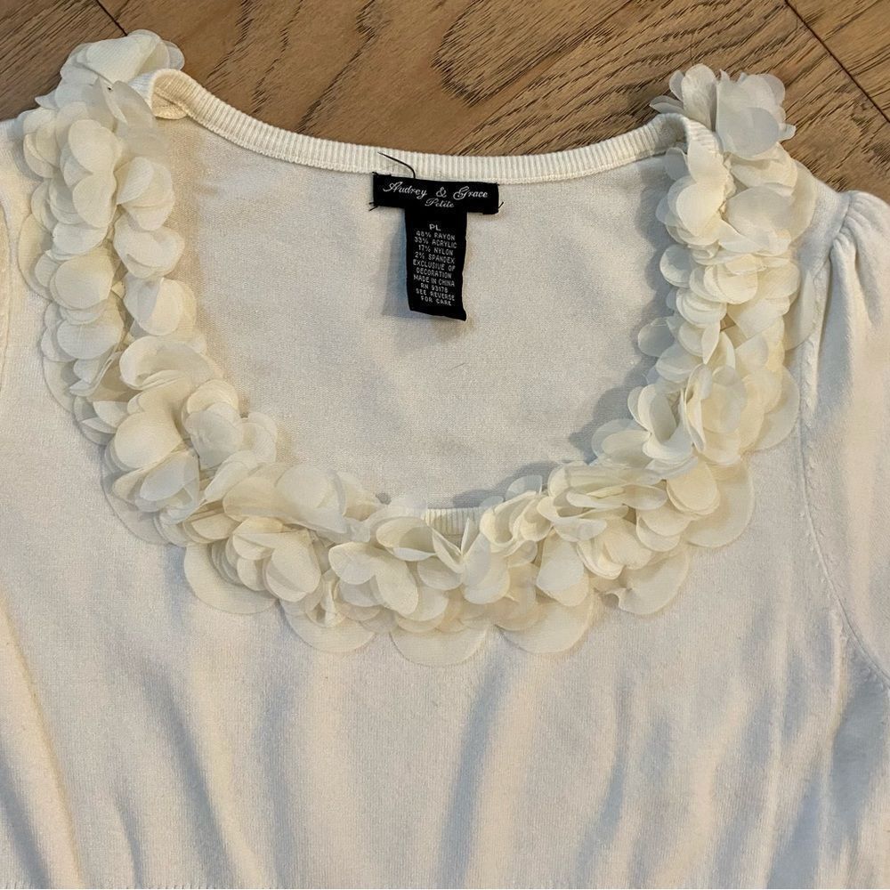 Audrey & Grace Floral Short Sleeve Top - Picture 3 of 5